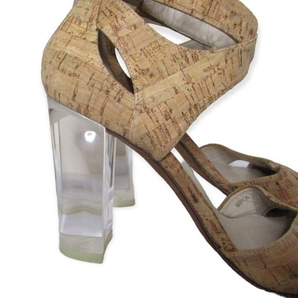Donald J Pliner Heels Corak and Lucite Heels Size - Picture 3 of 7